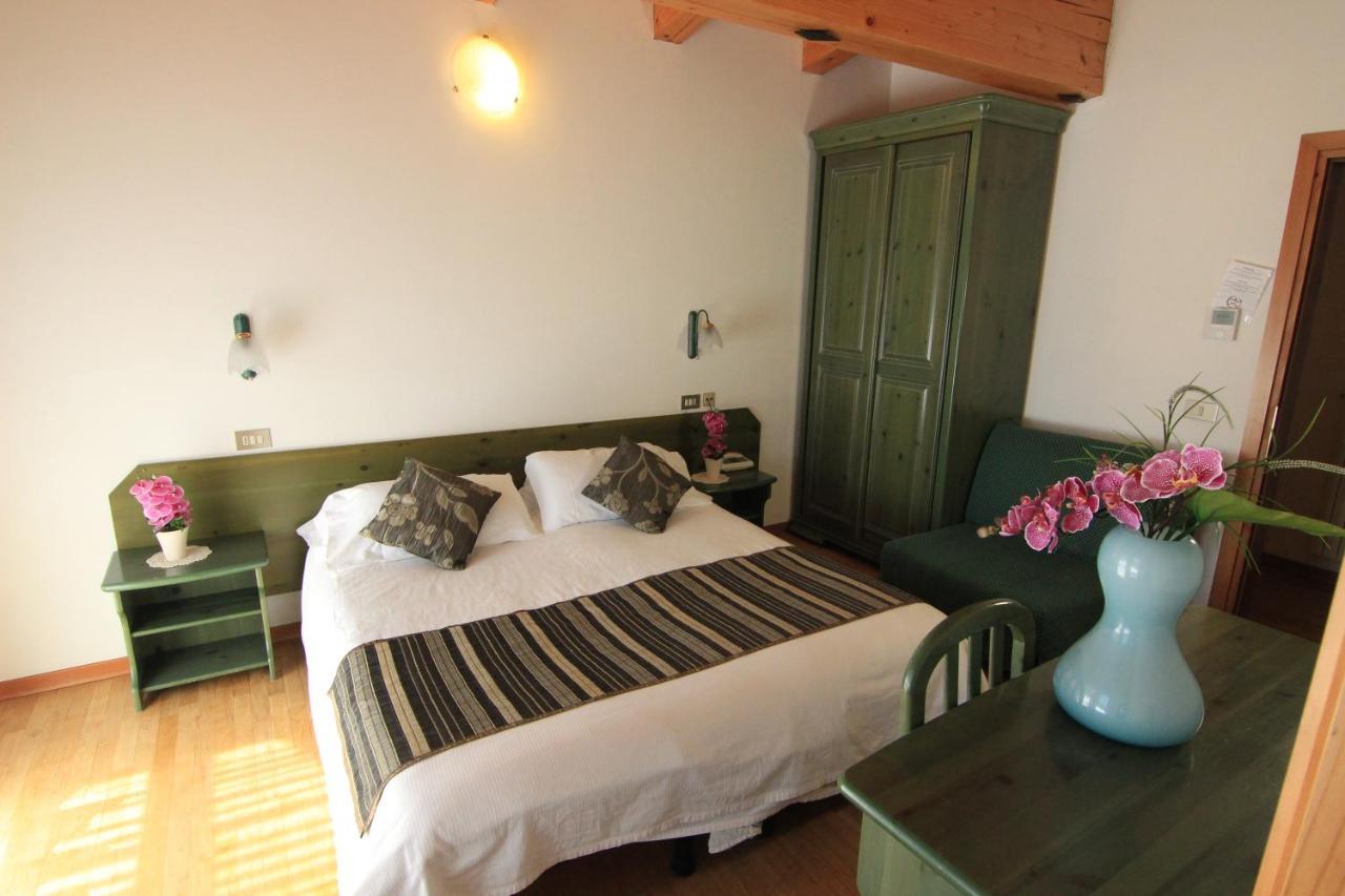 Albergo Ristorante Cacciatori เอารอนโซ ดิ คาโดเร ภายนอก รูปภาพ