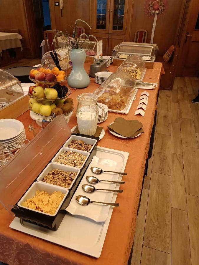Albergo Ristorante Cacciatori เอารอนโซ ดิ คาโดเร ภายนอก รูปภาพ
