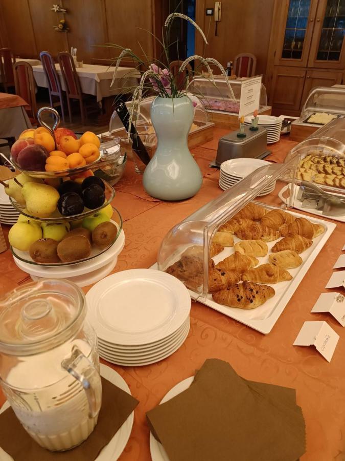 Albergo Ristorante Cacciatori เอารอนโซ ดิ คาโดเร ภายนอก รูปภาพ