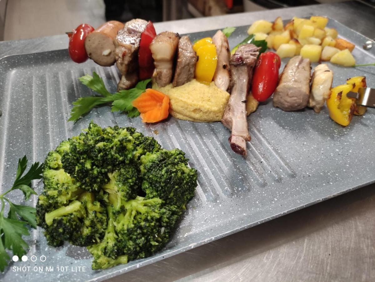 Albergo Ristorante Cacciatori เอารอนโซ ดิ คาโดเร ภายนอก รูปภาพ