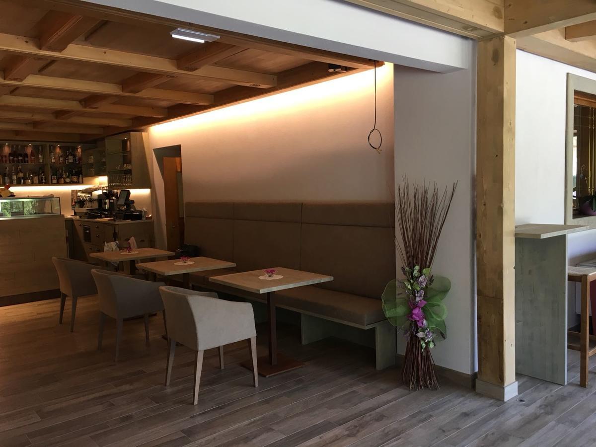 Albergo Ristorante Cacciatori เอารอนโซ ดิ คาโดเร ภายนอก รูปภาพ