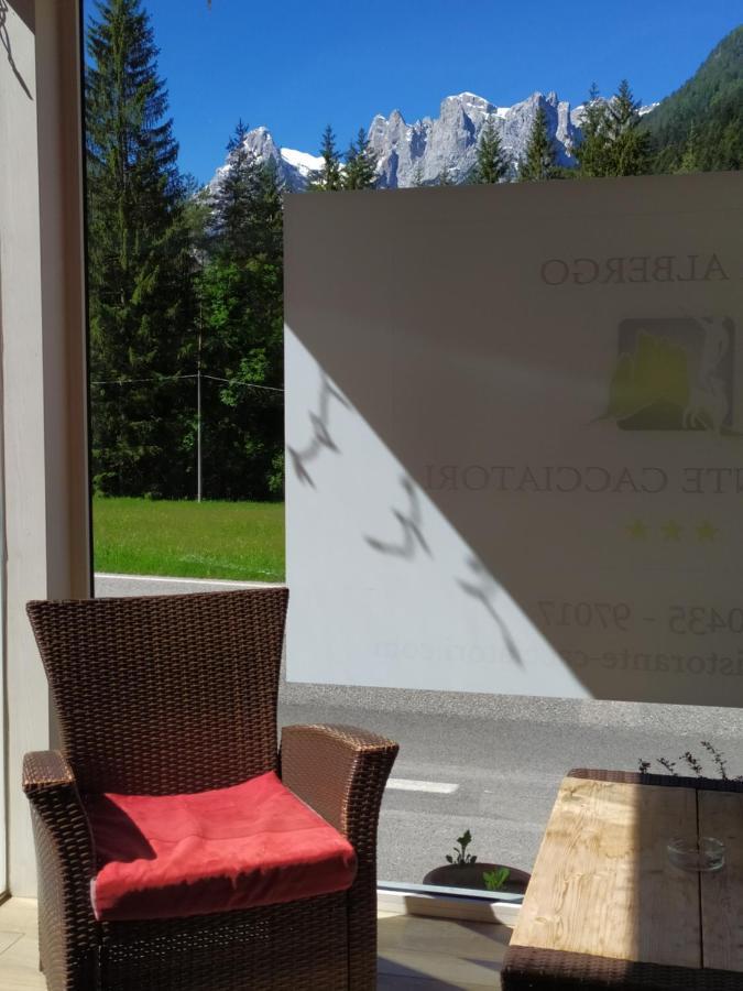 Albergo Ristorante Cacciatori เอารอนโซ ดิ คาโดเร ภายนอก รูปภาพ