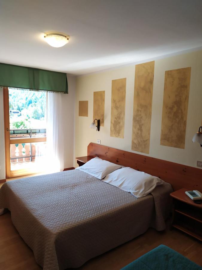 Albergo Ristorante Cacciatori เอารอนโซ ดิ คาโดเร ภายนอก รูปภาพ
